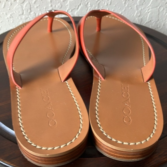 Coach: Ellis (FG 2097) Leather Slip On Thong Flip Flop- Silver Tone Heart- 9 - Picture 13 of 16